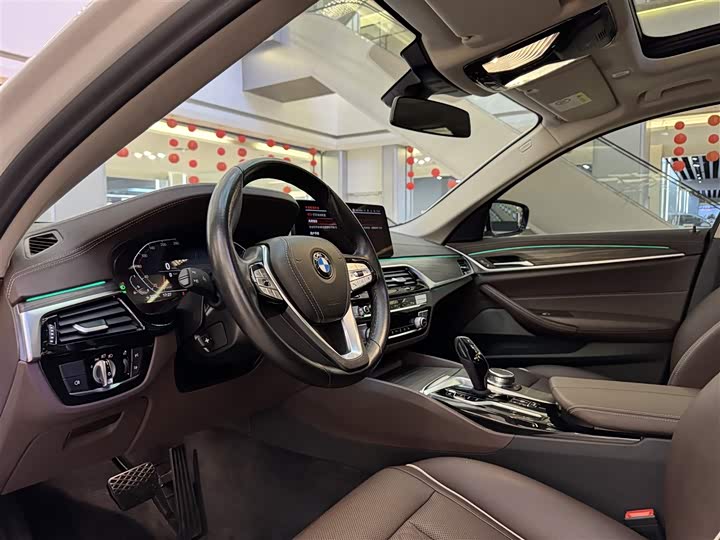 Фото 29 - BMW 5 Series