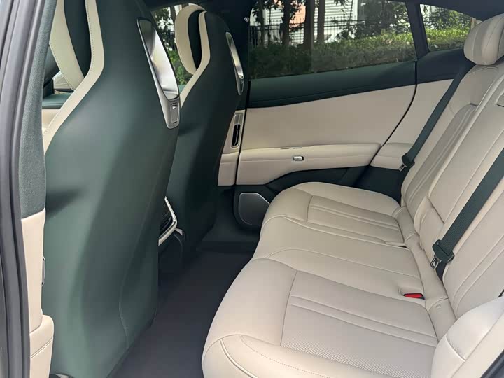 Фото 8 - Xiaomi YU7