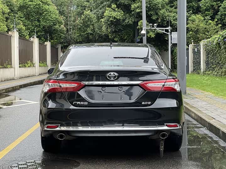 Фото 26 - Toyota Camry