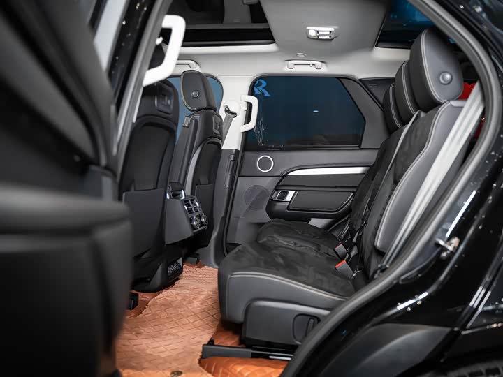 Фото 19 - Land Rover Discovery