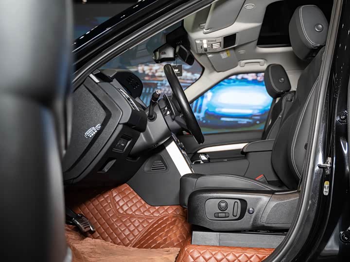 Фото 23 - Land Rover Discovery