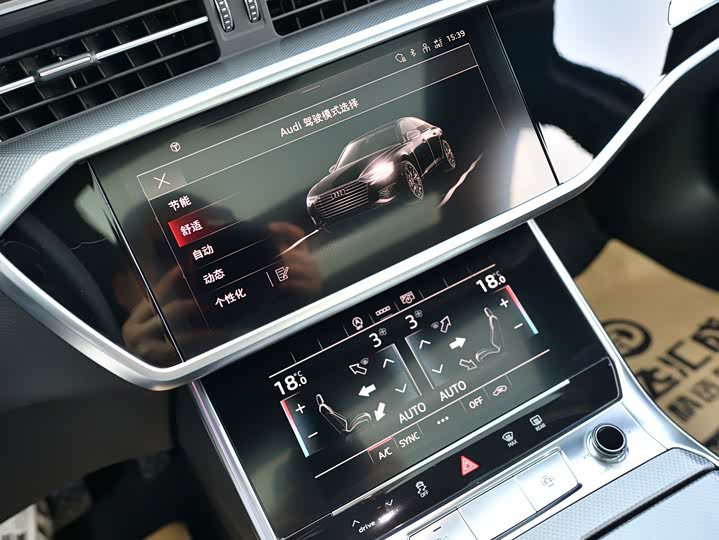 Фото 13 - Audi A6L