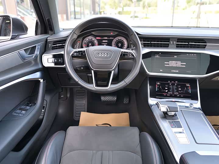 Фото 8 - Audi A6L