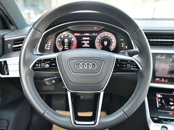 Фото 9 - Audi A6L