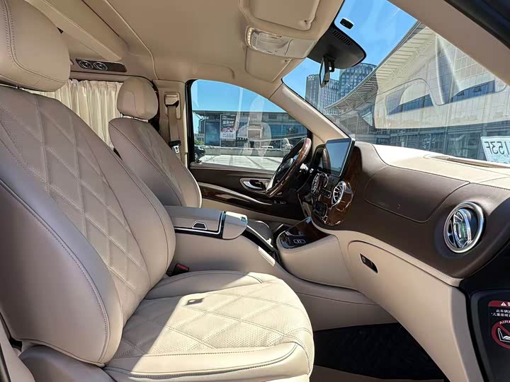 Фото 13 - Mercedes-Benz Vito