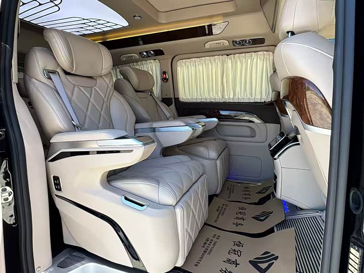 Фото 9 - Mercedes-Benz Vito