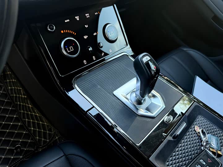 Фото 13 - Land Rover Range Rover Evoque L