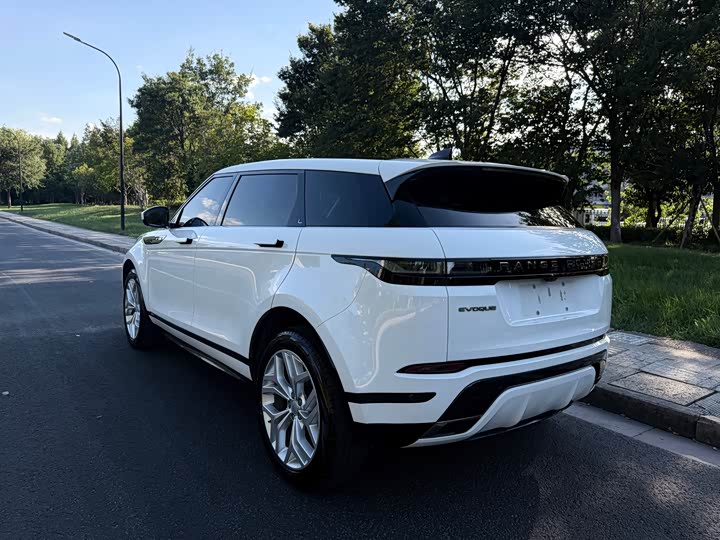 Фото 8 - Land Rover Range Rover Evoque L