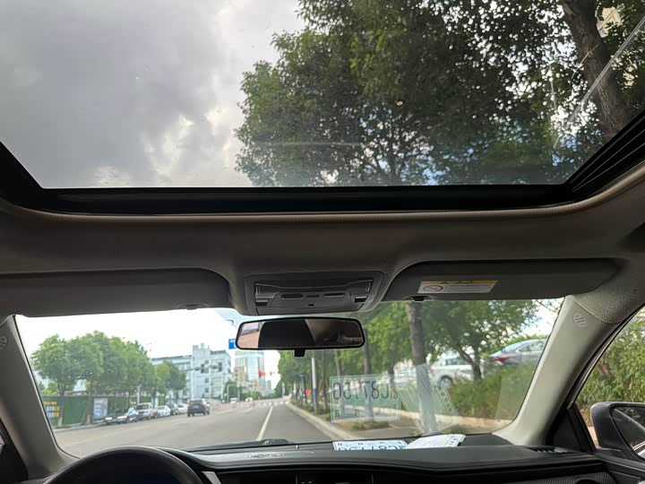 Фото 8 - Toyota Levin Hybrid