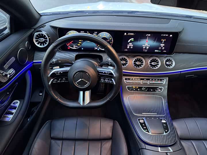 Фото 8 - Mercedes-Benz E-Class