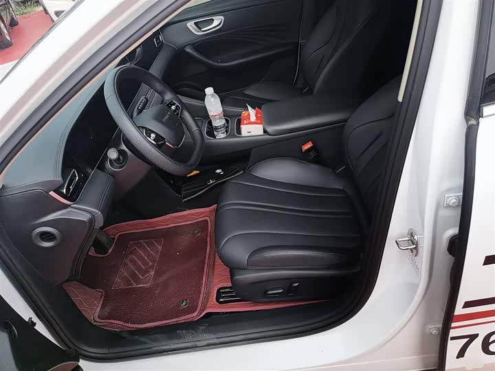 Фото 15 - Roewe D7