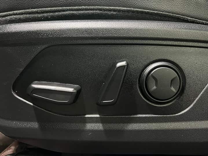 Фото 10 - Hyundai Tucson L