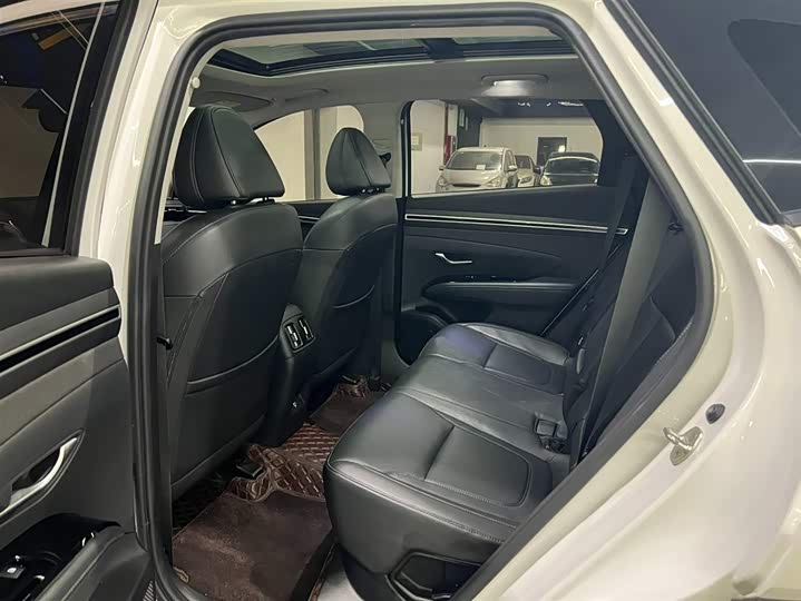 Фото 12 - Hyundai Tucson L