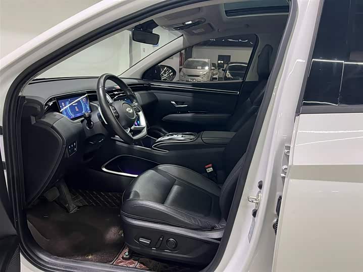 Фото 9 - Hyundai Tucson L