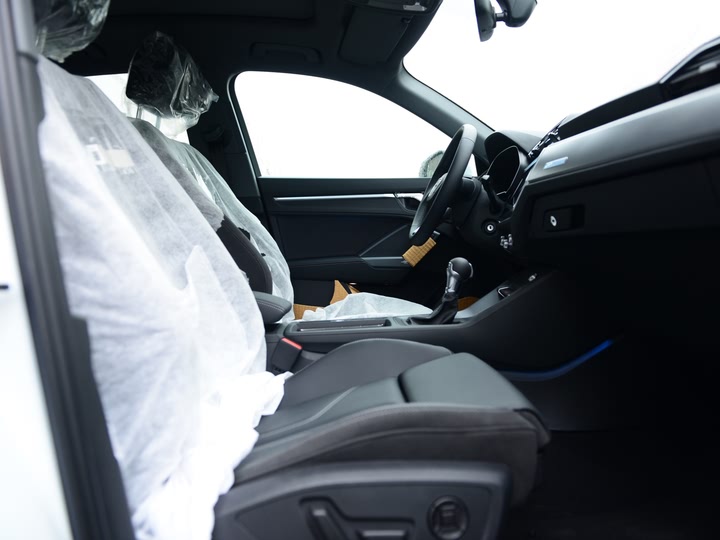 Фото 12 - Audi Q3