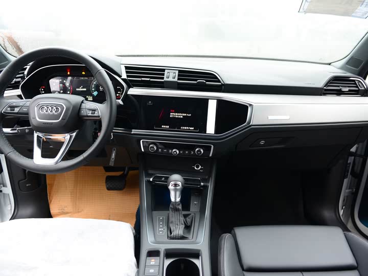 Фото 5 - Audi Q3