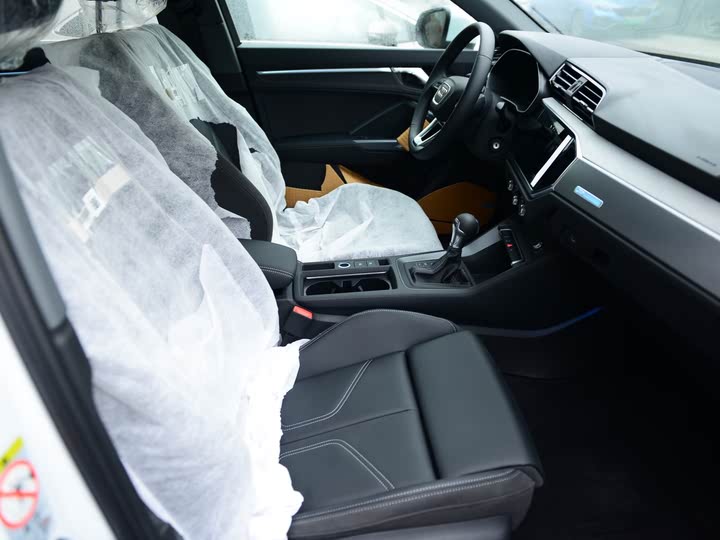 Фото 9 - Audi Q3