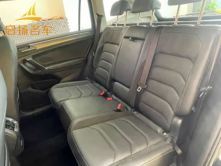 Фото 9 - Volkswagen Tiguan L Pro