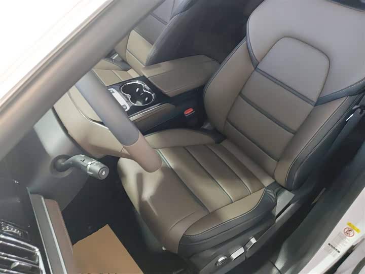 Фото 15 - BYD Tang