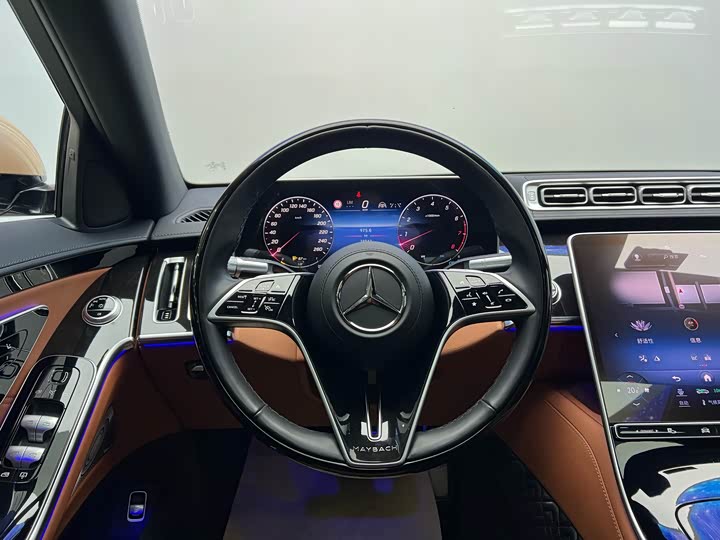 Фото 13 - Mercedes-Benz Maybach S-Class