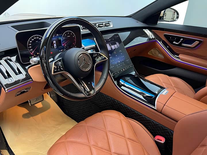 Фото 4 - Mercedes-Benz Maybach S-Class