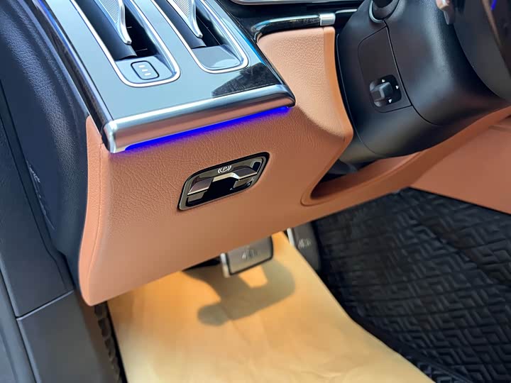 Фото 5 - Mercedes-Benz Maybach S-Class