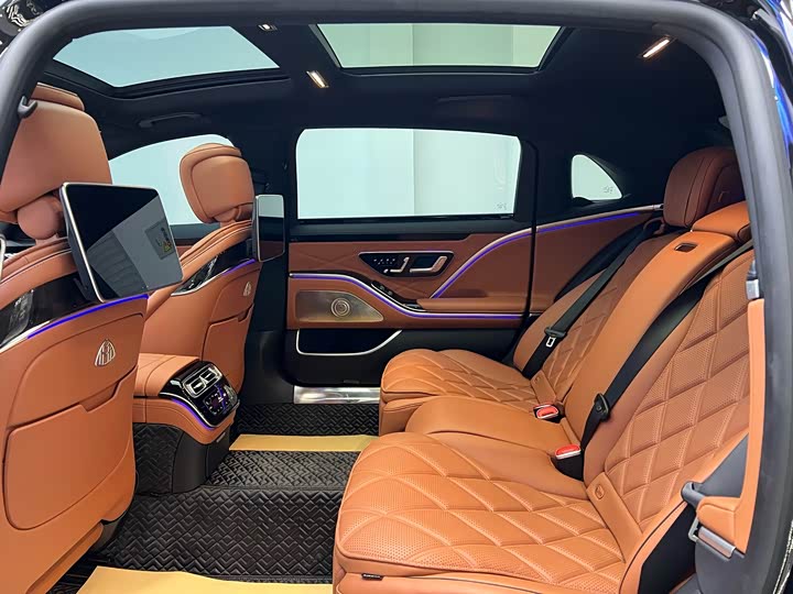 Фото 9 - Mercedes-Benz Maybach S-Class