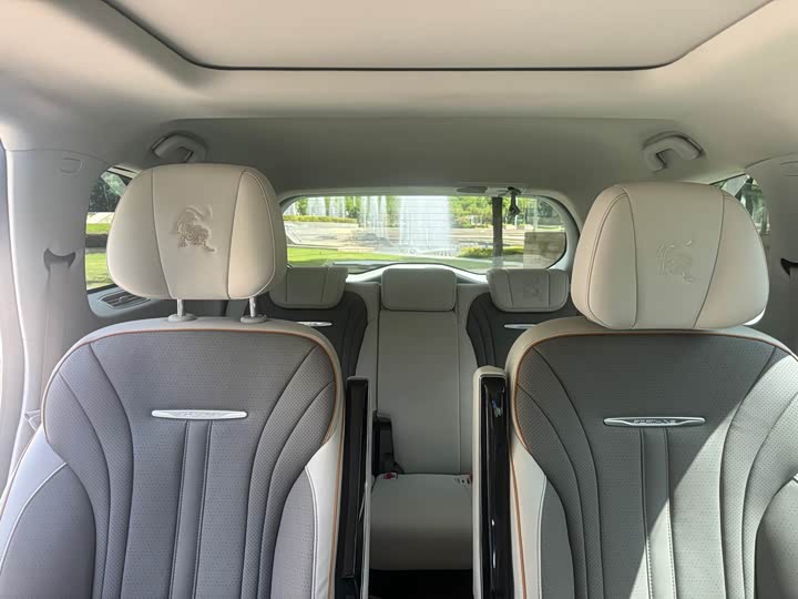 Фото 8 - Dongfeng Forthing Yacht