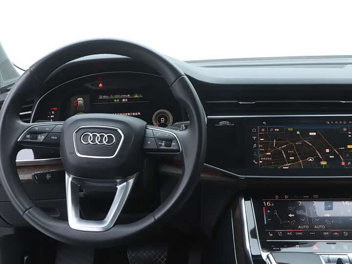 Фото 16 - Audi Q7