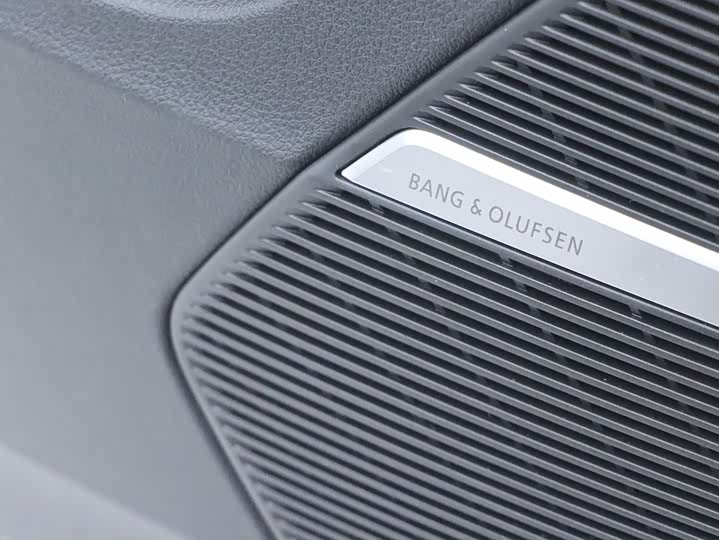 Фото 19 - Audi Q7