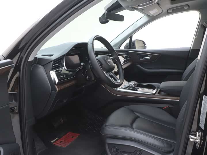 Фото 5 - Audi Q7