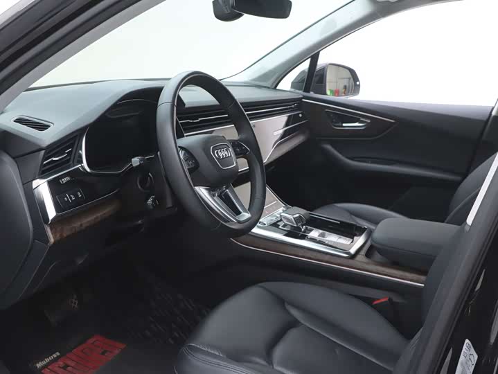 Фото 6 - Audi Q7