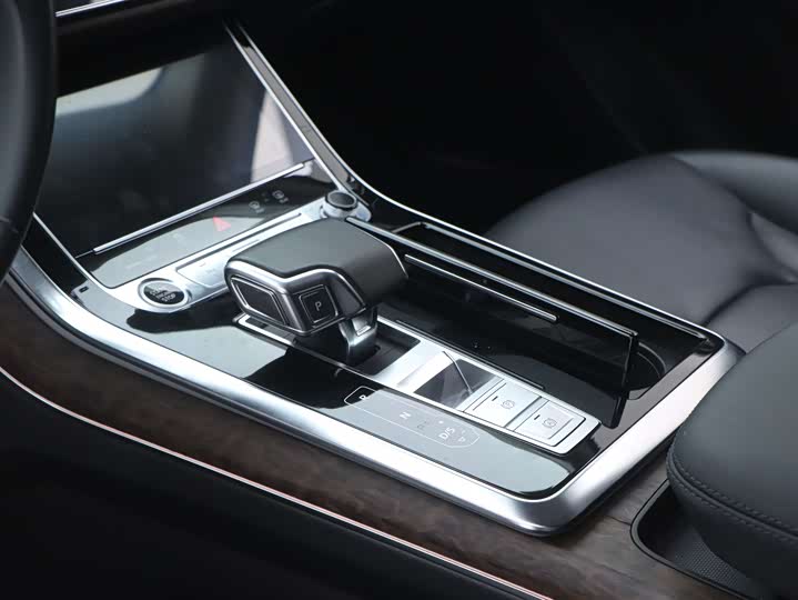 Фото 7 - Audi Q7