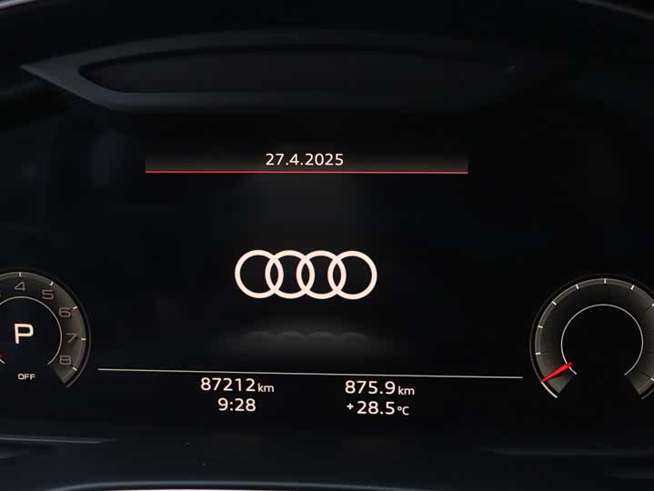 Фото 9 - Audi Q7