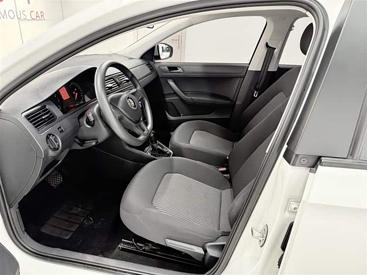 Фото 7 - Volkswagen Santana