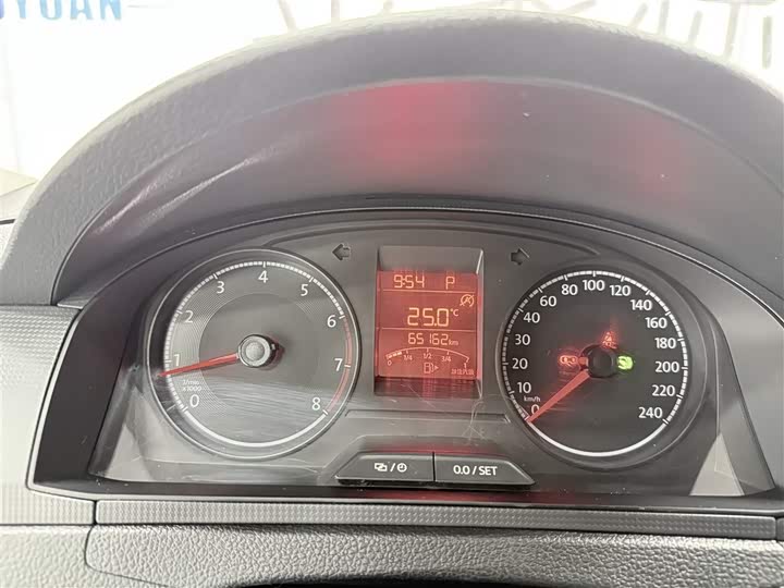 Фото 9 - Volkswagen Santana