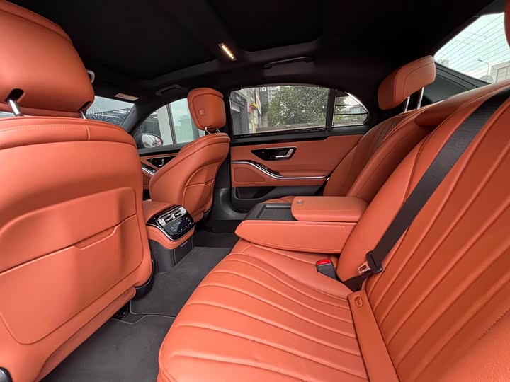 Фото 8 - Mercedes-Benz S-Class