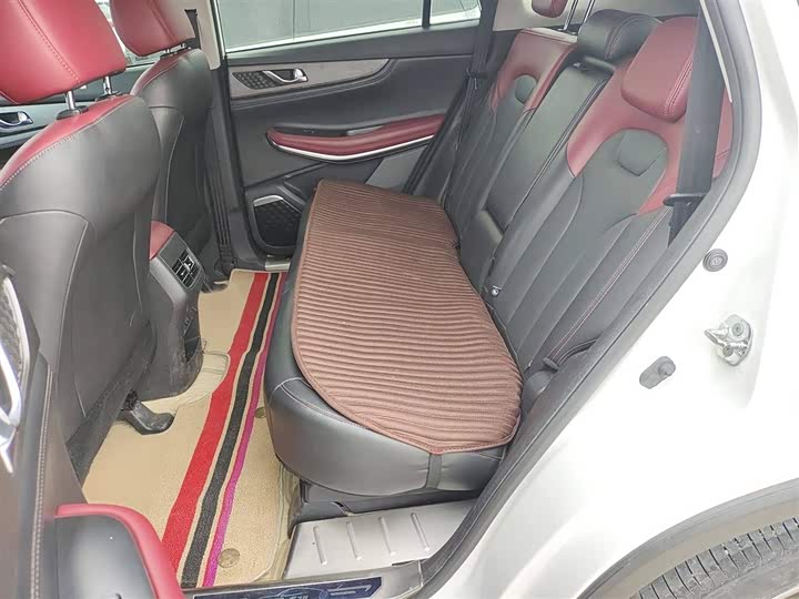 Фото 7 - Changan CS75