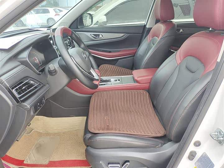 Фото 8 - Changan CS75