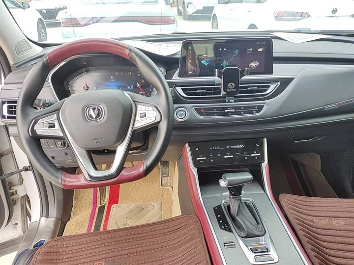 Фото 9 - Changan CS75