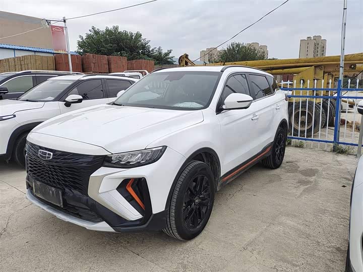 Фото 2 - Geely Atlas