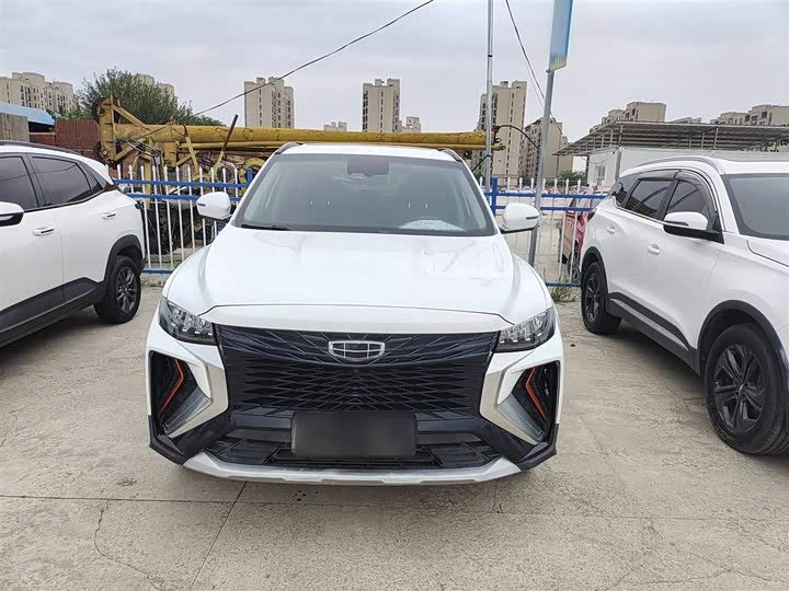 Фото 8 - Geely Atlas