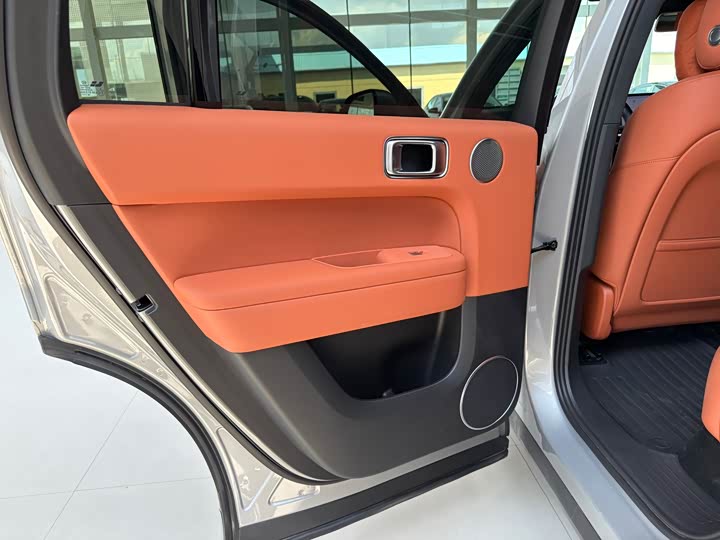 Фото 15 - LiXiang L6