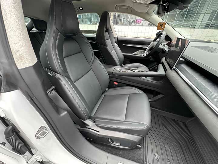 Фото 25 - Zeekr 001