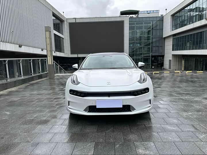 Фото 9 - Zeekr 001