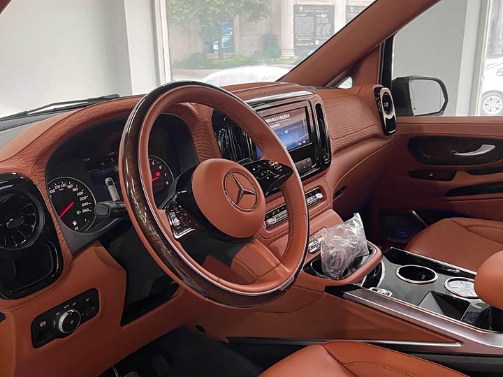 Фото 18 - Mercedes-Benz Vito