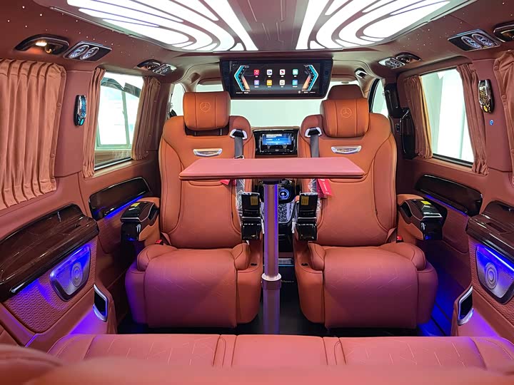 Фото 21 - Mercedes-Benz Vito