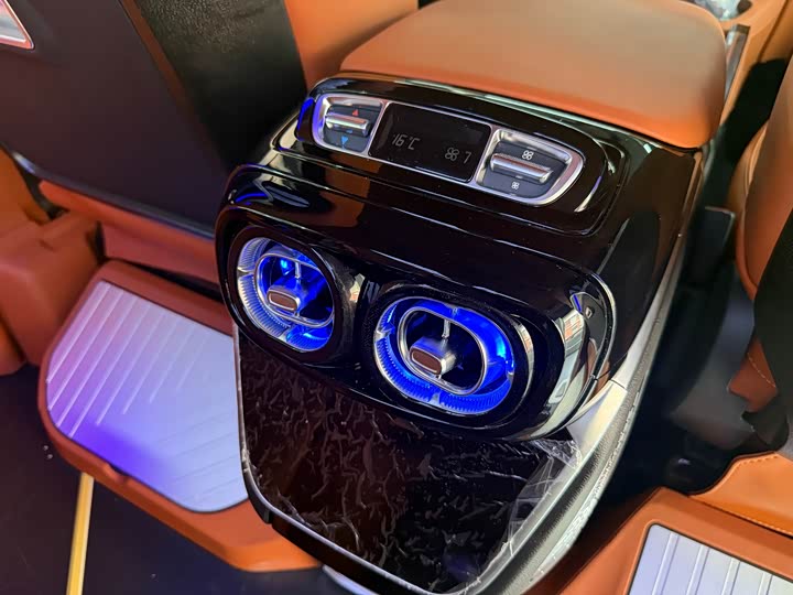 Фото 7 - Mercedes-Benz Vito