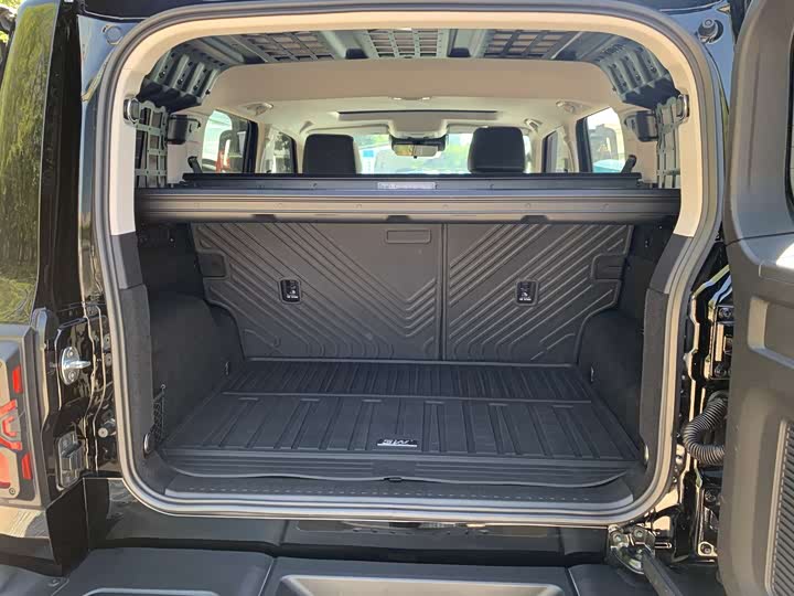 Фото 7 - Tank 300