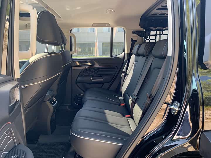 Фото 8 - Tank 300